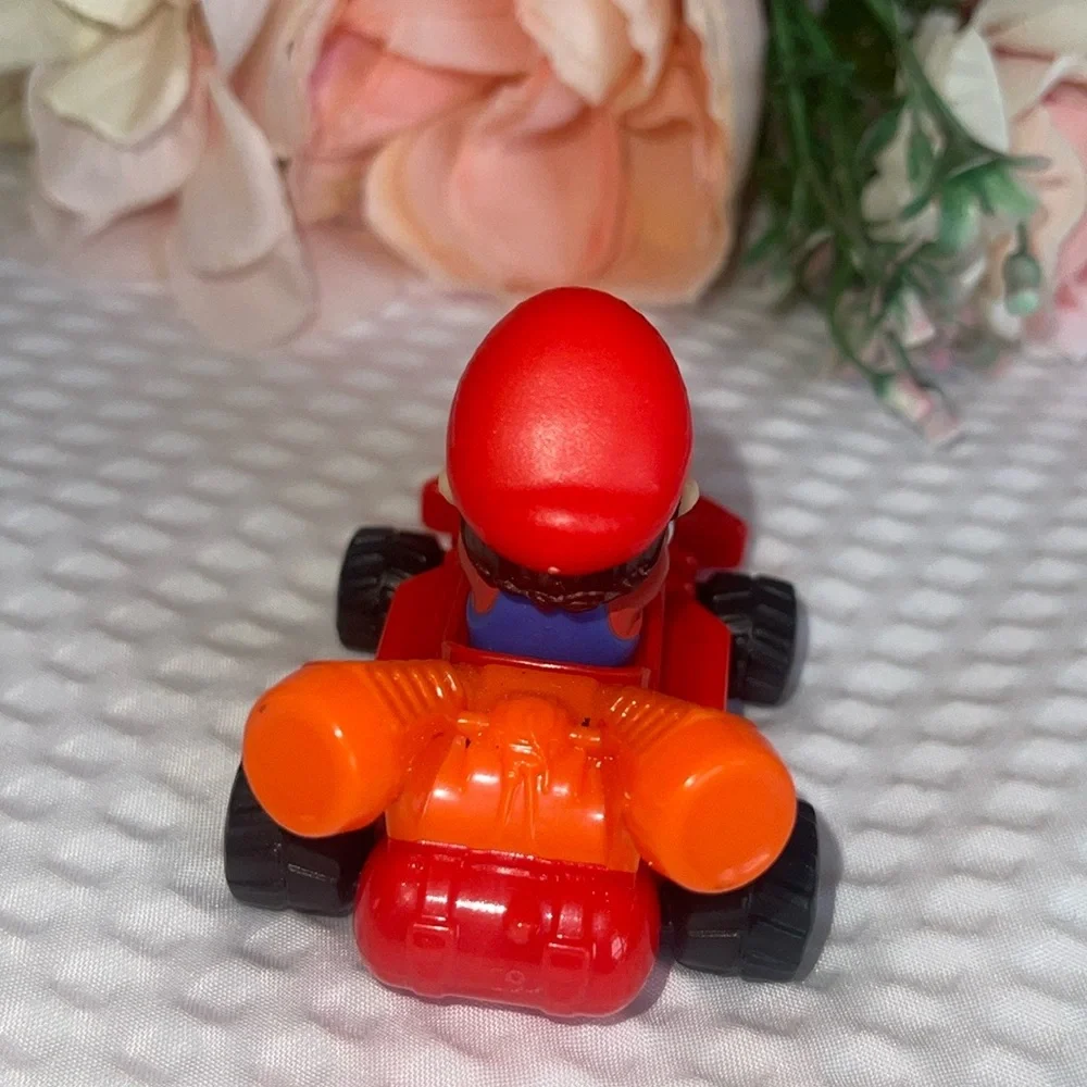 NINTENDO SUPER MARIO BROS -MARIO KART TOY CAR (PRE-OWNED)